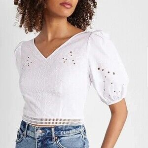 Women's Express White Crop V-Neck Top Size Medium